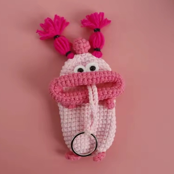 Crochet monster keychain pink key holder pink car key or regular keys holder NWT - Picture 1 of 1